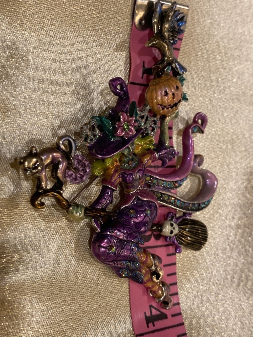 Vintage Large Kirks Folly Enamel Enchantress Witch Brooch with Pumpkin and Crow - Picture 7 of 7